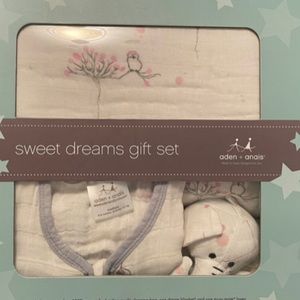 Aiden&Anais 3 piece gift set NWT
